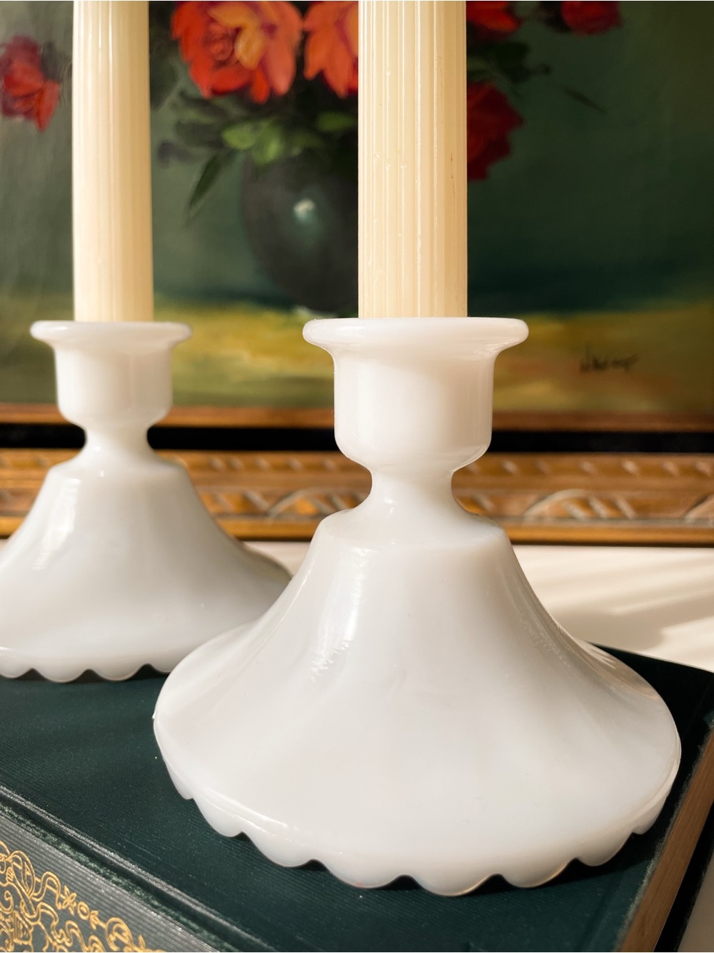 Vintage White Milk Glass Taper Candle Holders Pair - Scalloped Pie Crust Base - Picture 5 of 13